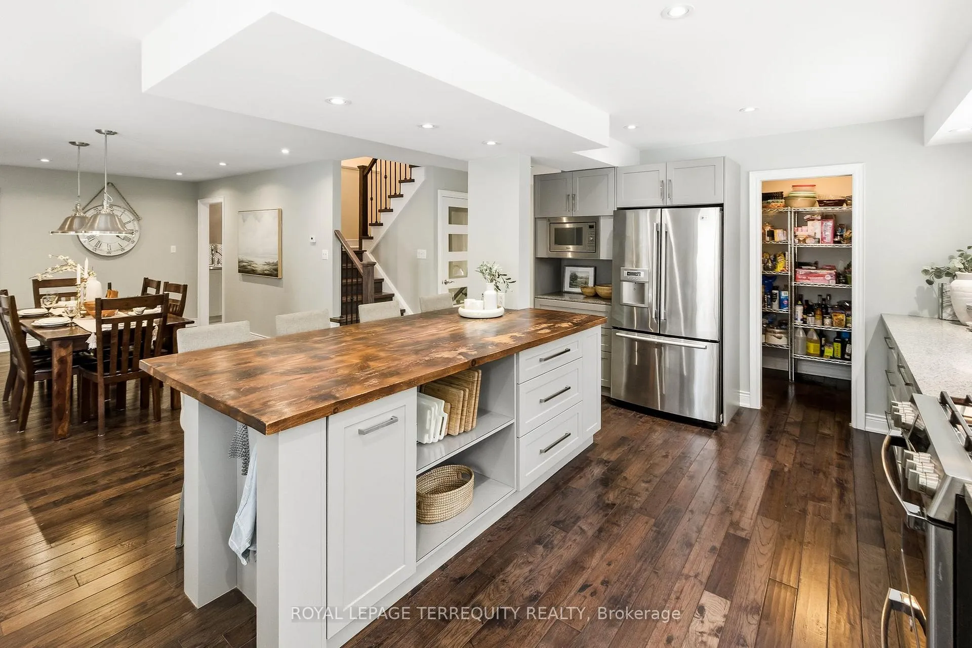 Photo 9 of 818 Kates Lane, Pickering, Amberlea — HOMEH