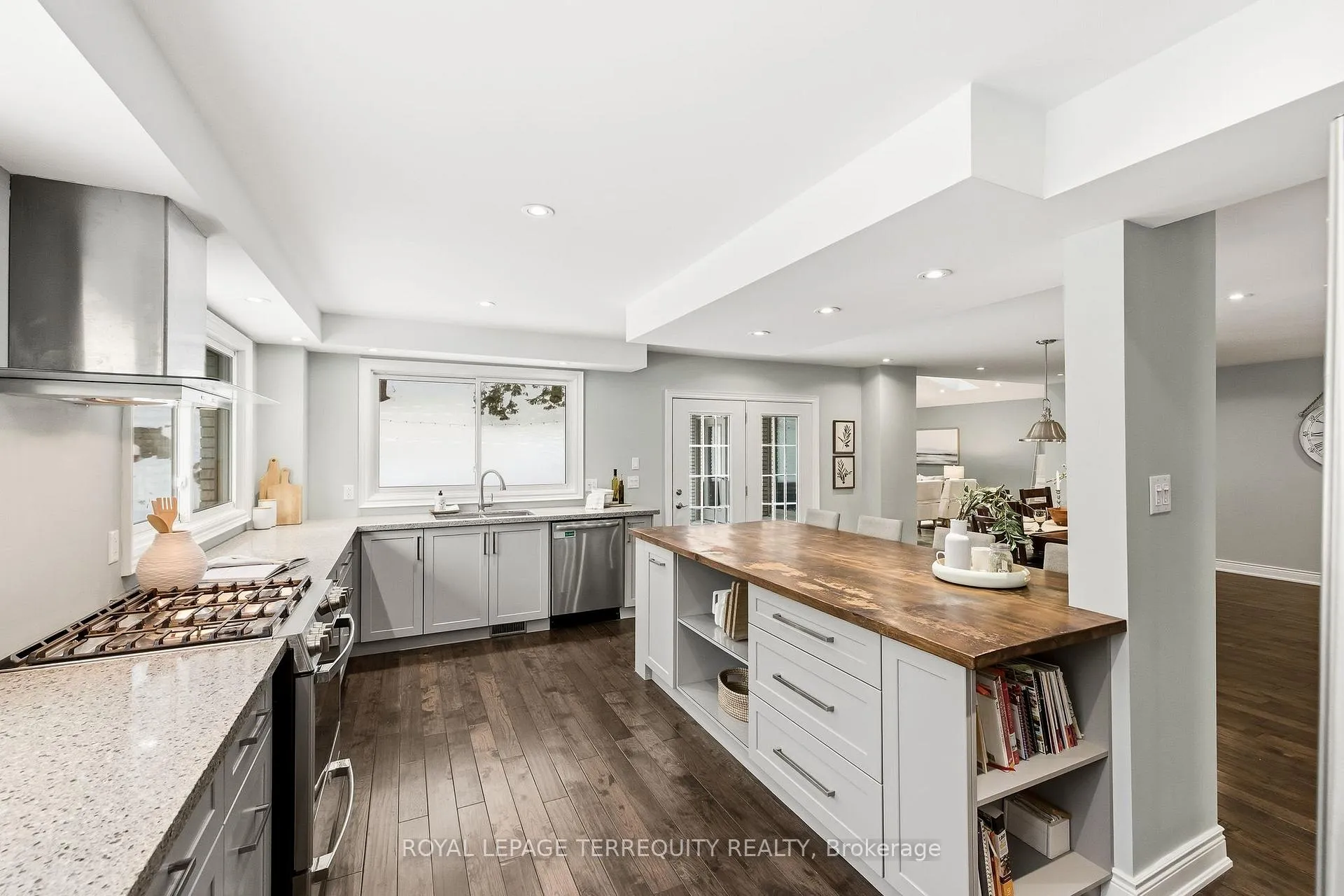 Photo 10 of 818 Kates Lane, Pickering, Amberlea — HOMEH