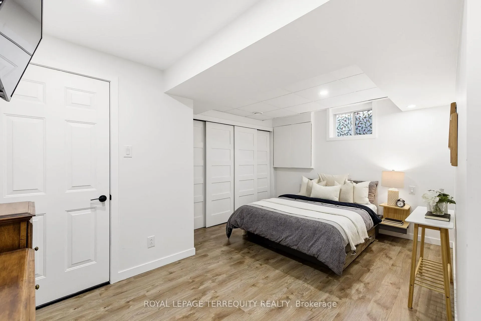 Photo 40 of 818 Kates Lane, Pickering, Amberlea — HOMEH