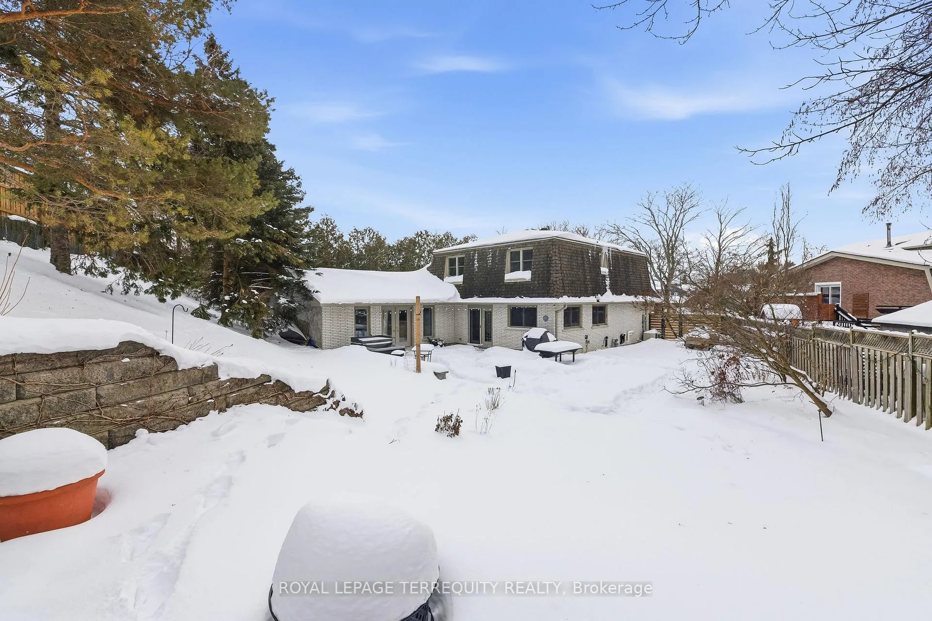 Photo 45 of 818 Kates Lane, Pickering, Amberlea — HOMEH