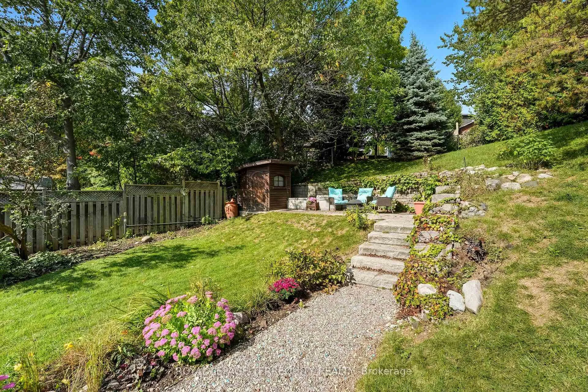 Photo 48 of 818 Kates Lane, Pickering, Amberlea — HOMEH