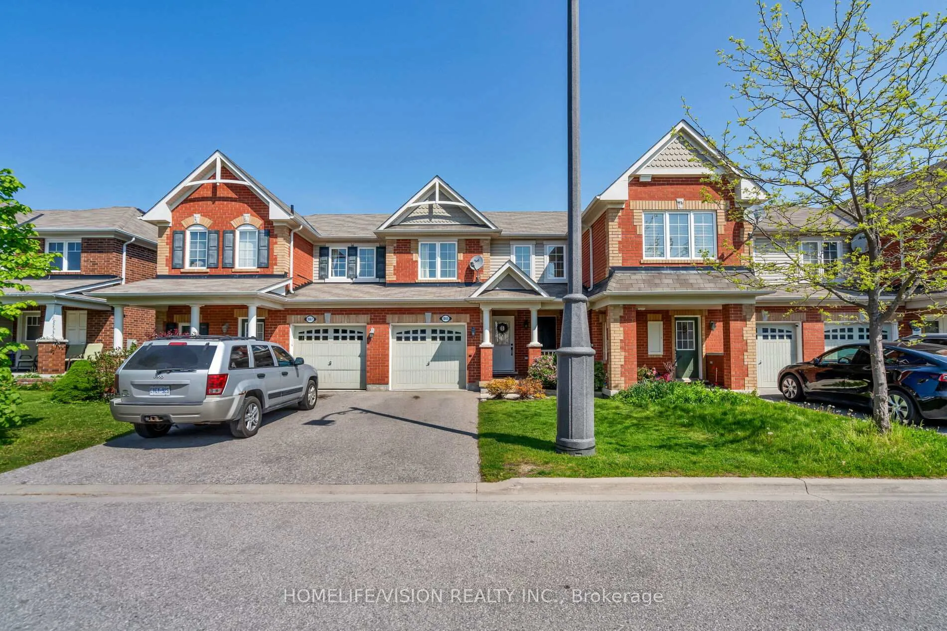 Photo 2 of 1865 Liatris Drive, Pickering, Duffin Heights — HOMEH