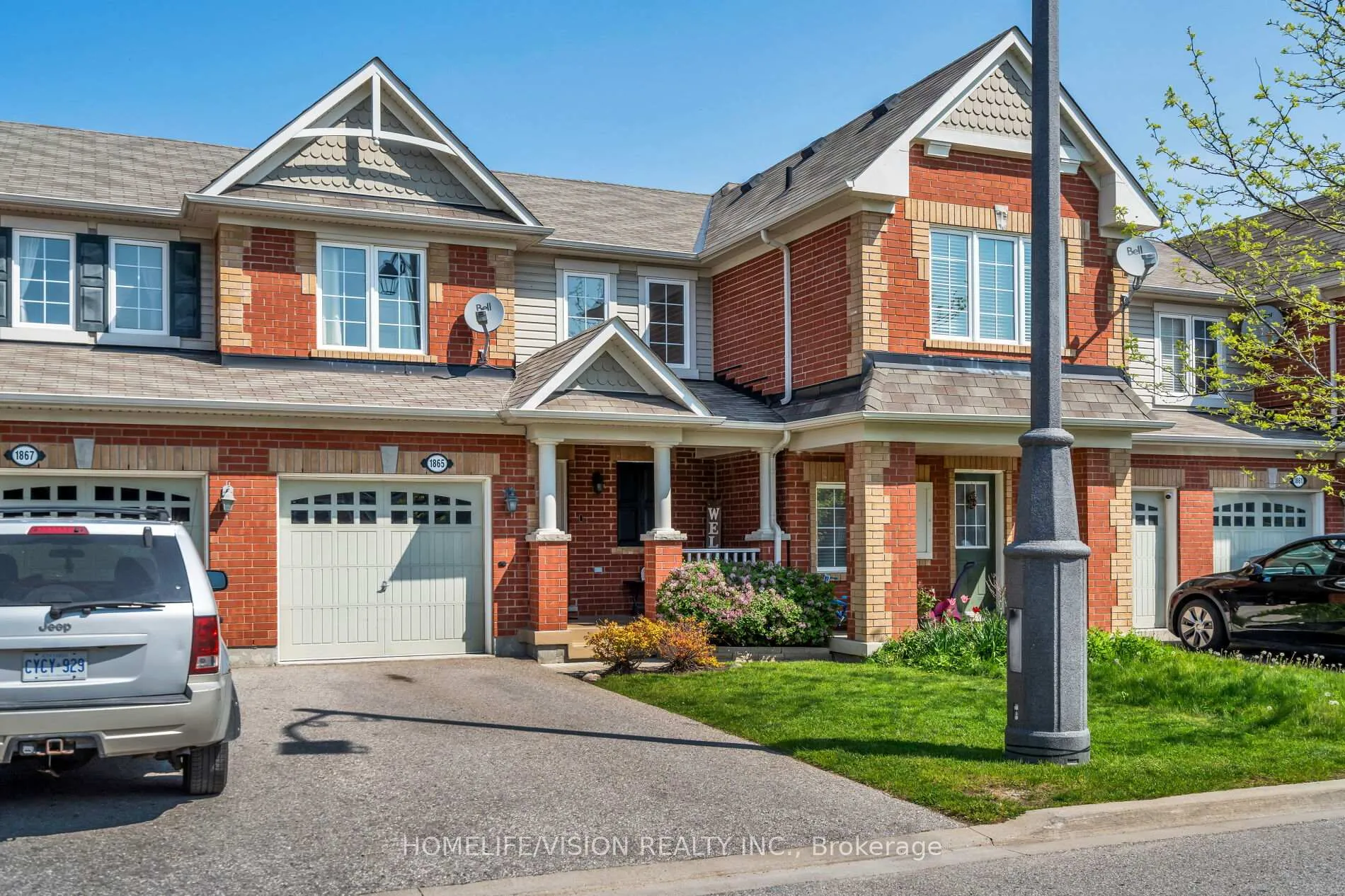 Photo 3 of 1865 Liatris Drive, Pickering, Duffin Heights — HOMEH