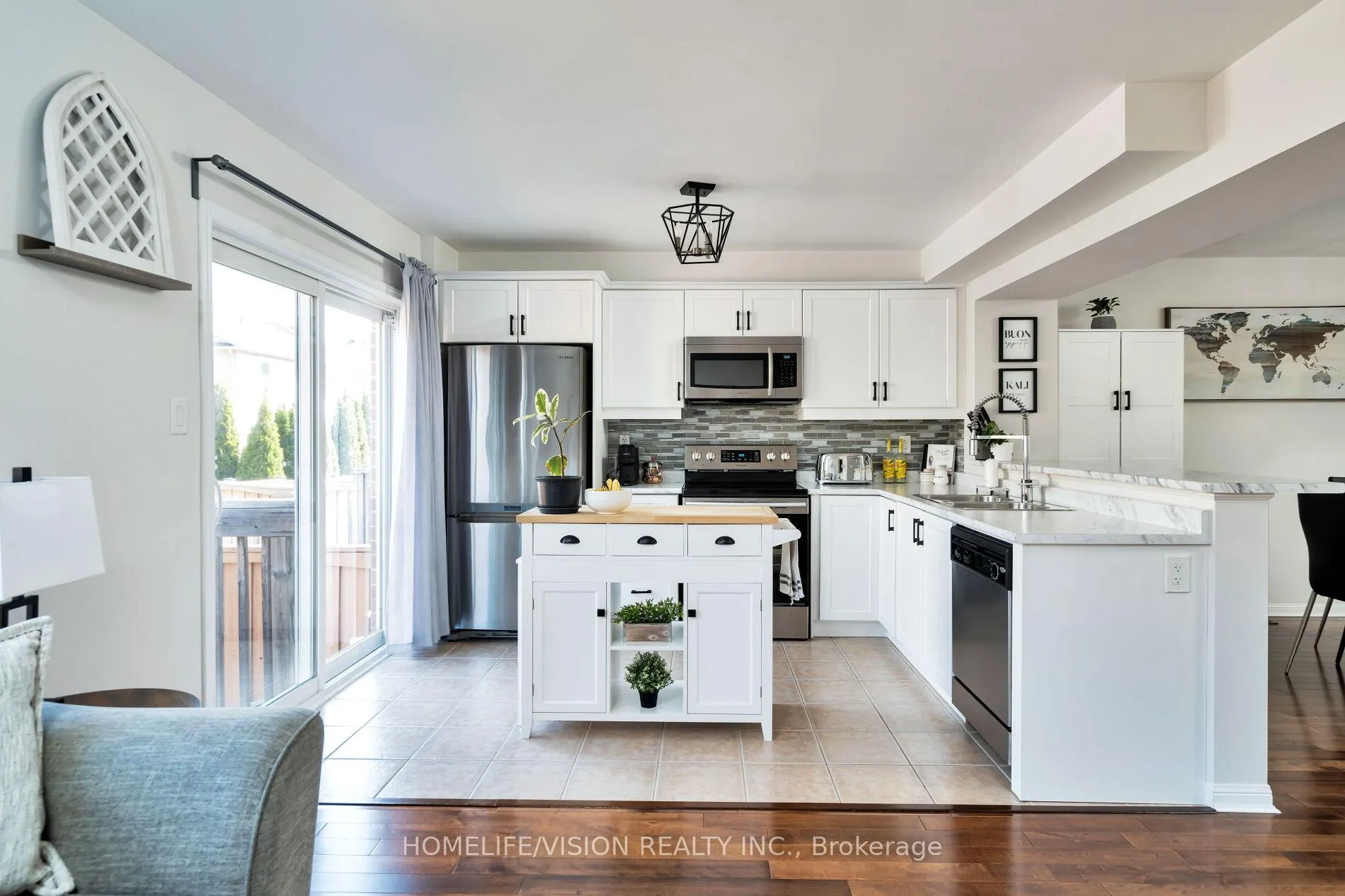 Photo 14 of 1865 Liatris Drive, Pickering, Duffin Heights — HOMEH
