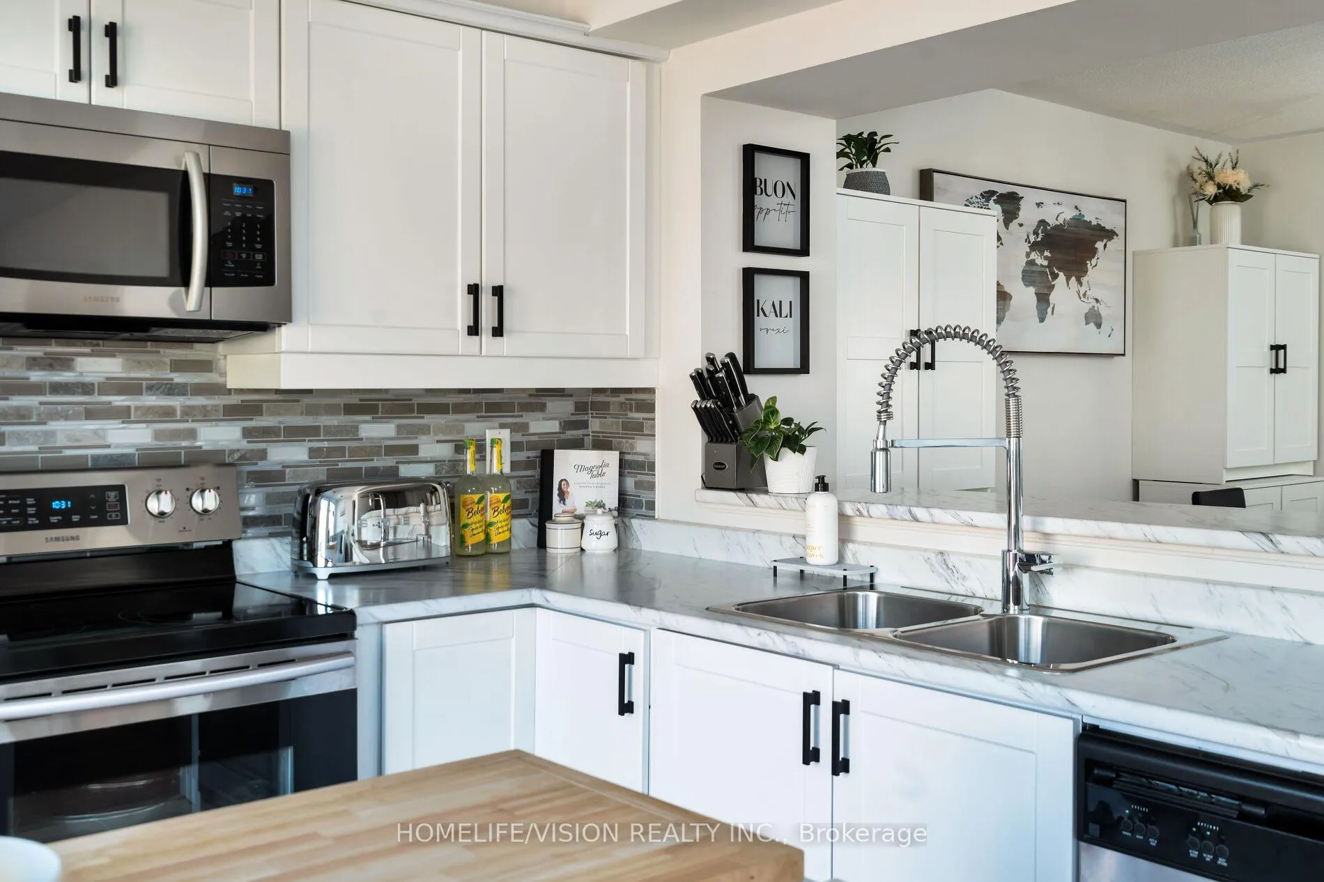 Photo 16 of 1865 Liatris Drive, Pickering, Duffin Heights — HOMEH
