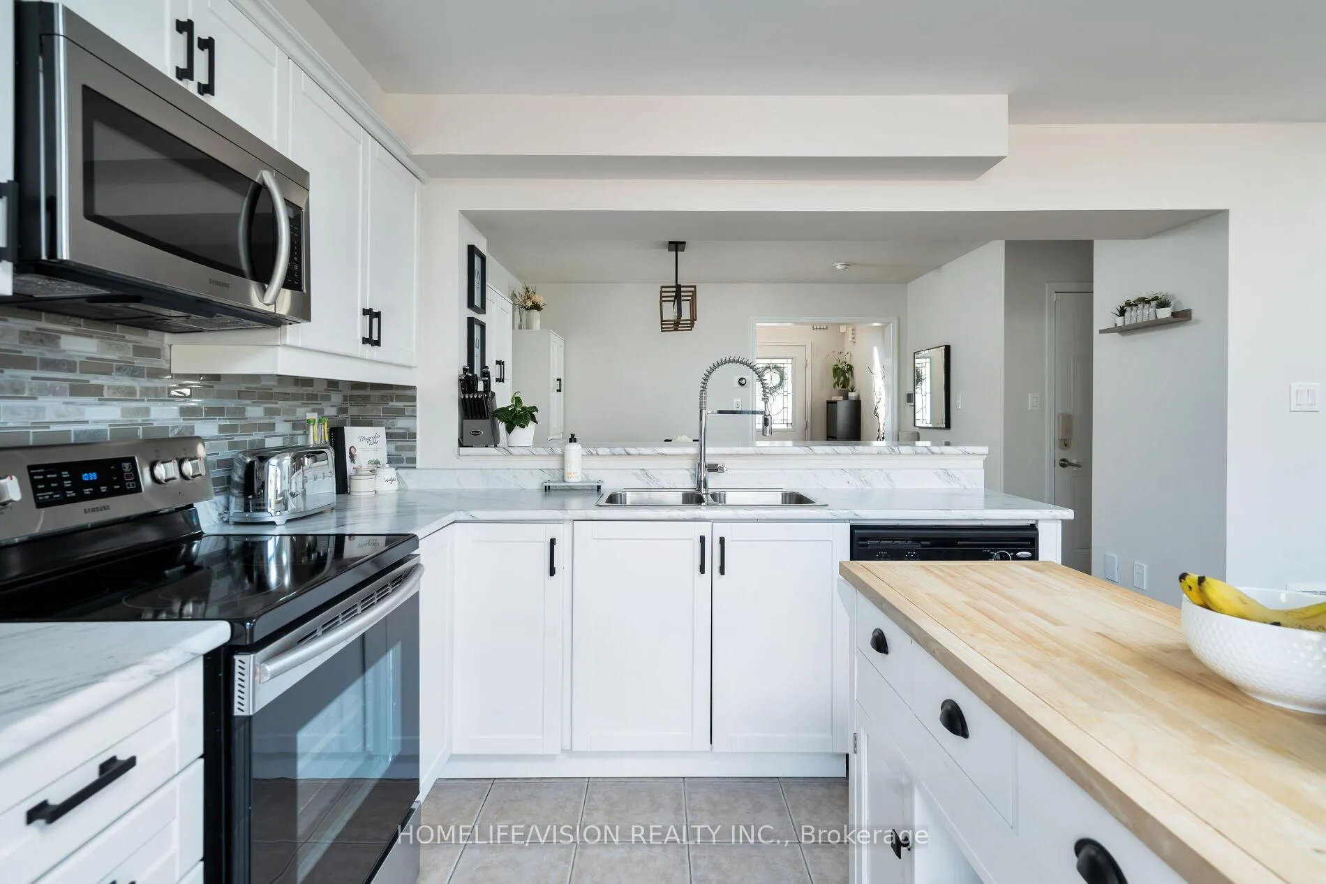 Photo 18 of 1865 Liatris Drive, Pickering, Duffin Heights — HOMEH