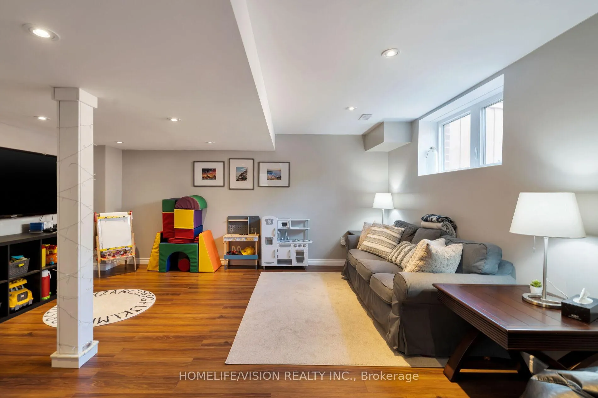 Photo 34 of 1865 Liatris Drive, Pickering, Duffin Heights — HOMEH