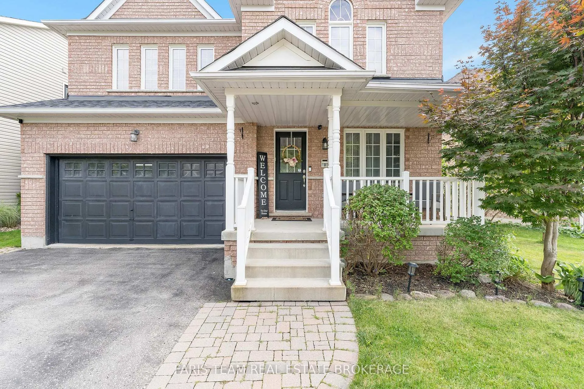 Photo 4 of 3 Saxon Road, Barrie, Innis-Shore — HOMEH