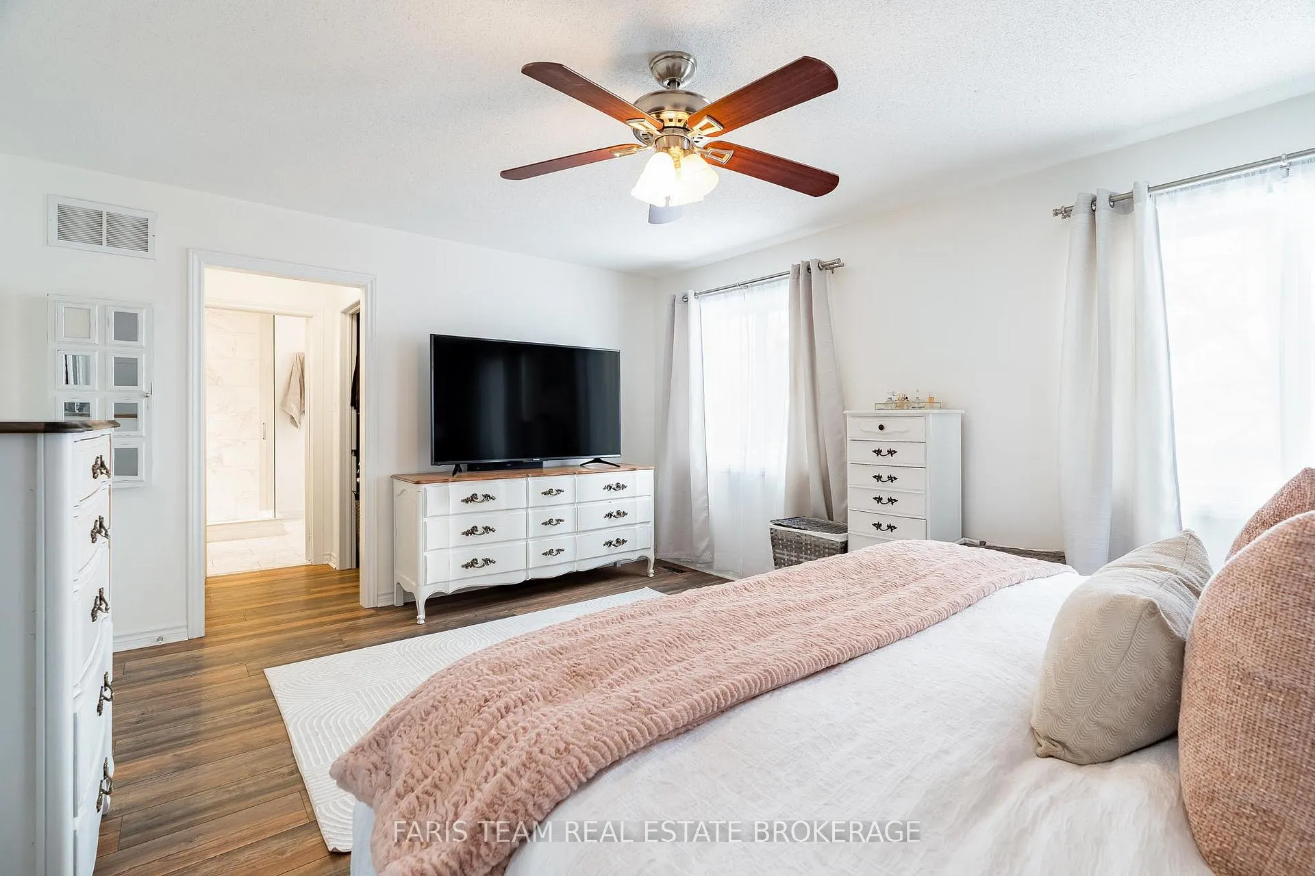 Photo 18 of 3 Saxon Road, Barrie, Innis-Shore — HOMEH