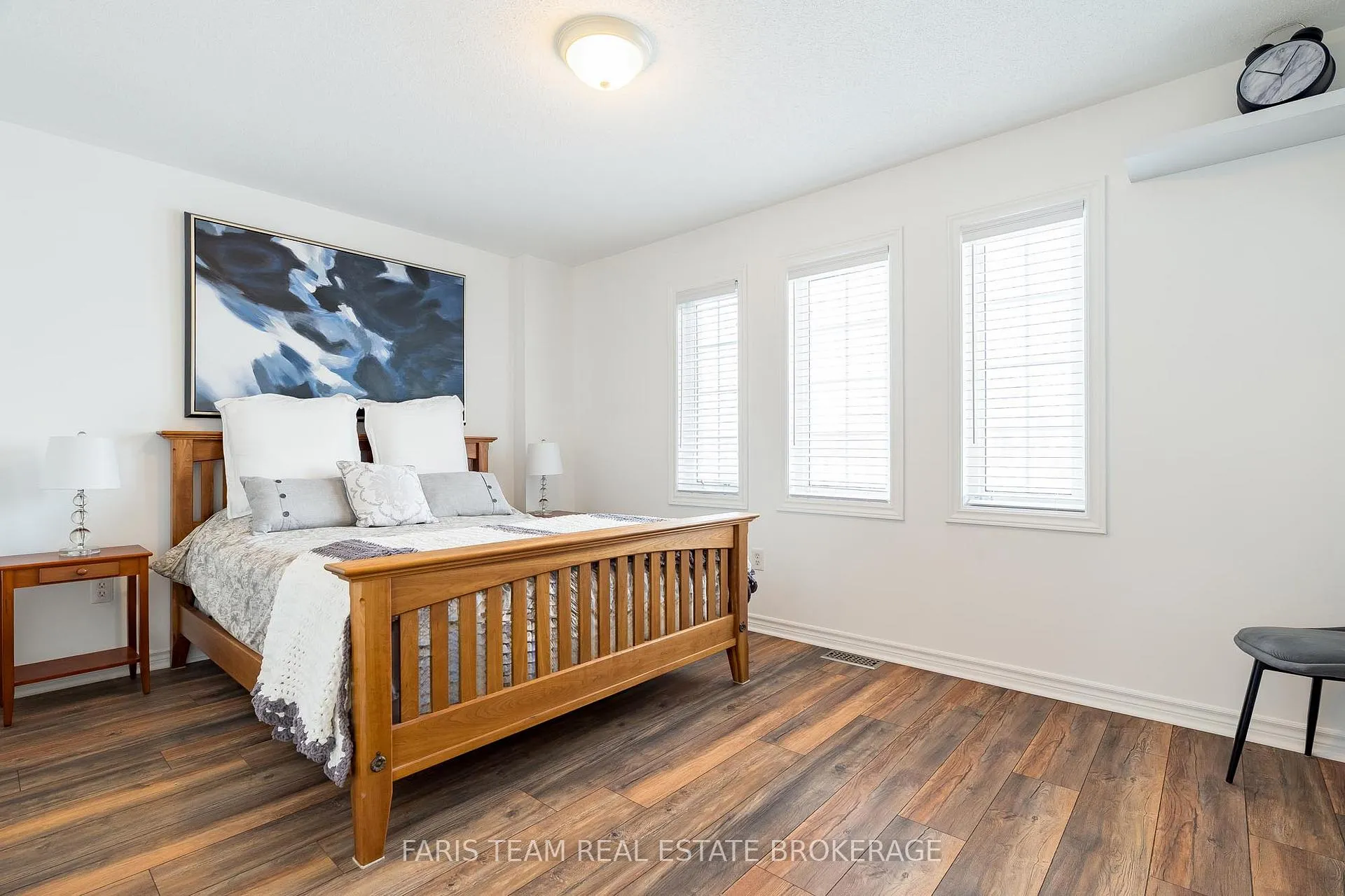 Photo 22 of 3 Saxon Road, Barrie, Innis-Shore — HOMEH