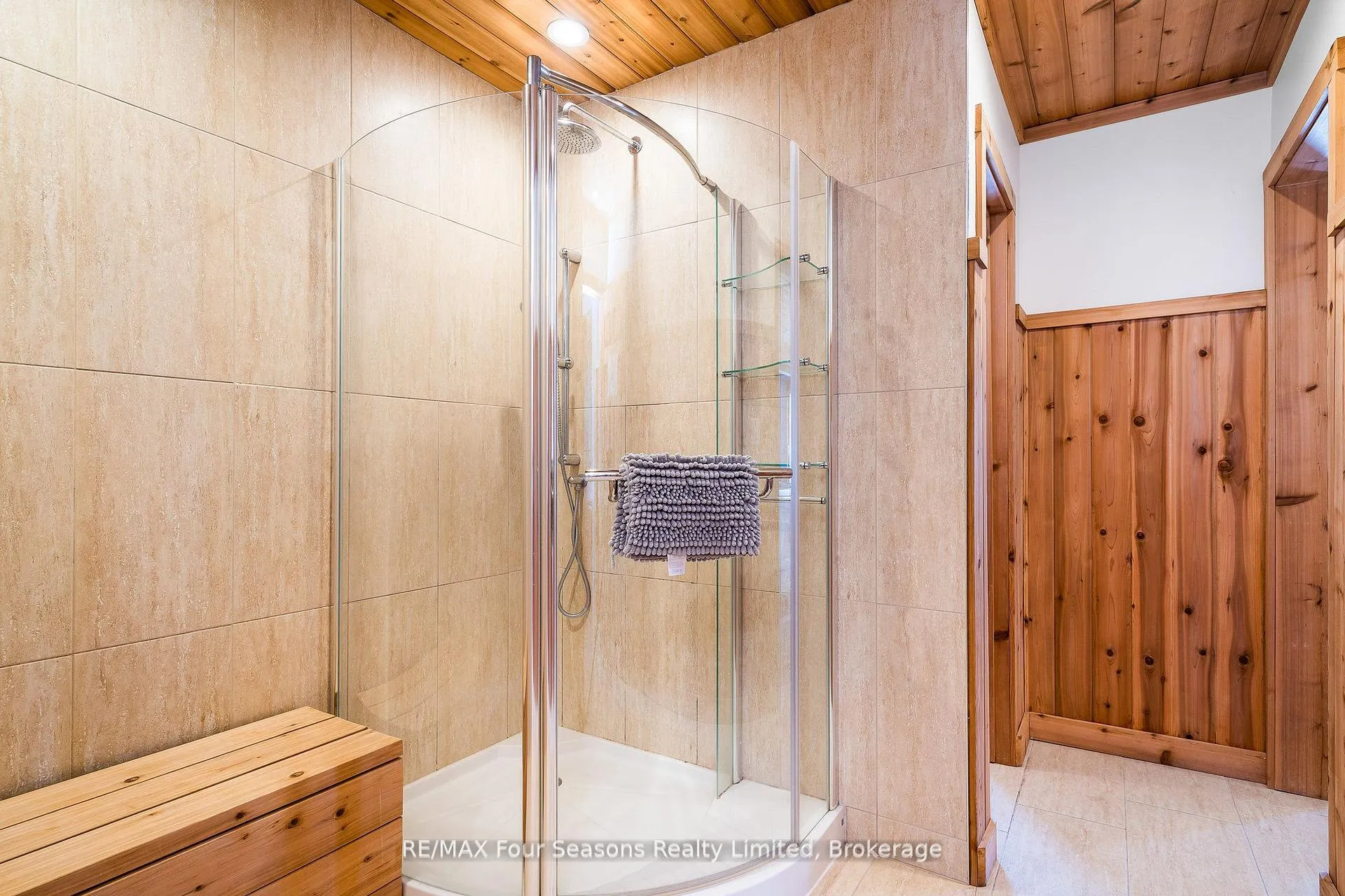 Photo 33 of 124 Dinsmore Street, Meaford — HOMEH