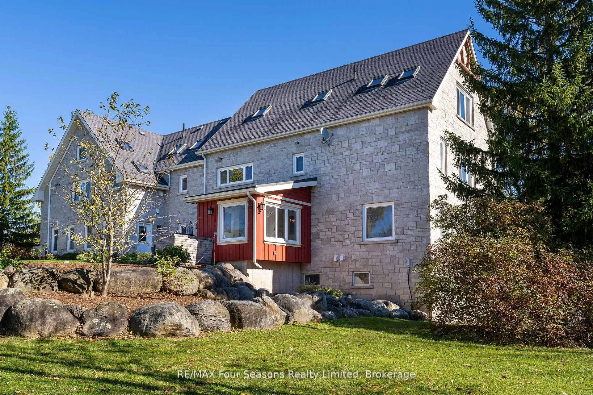 Photo 38 of 124 Dinsmore Street, Meaford — HOMEH