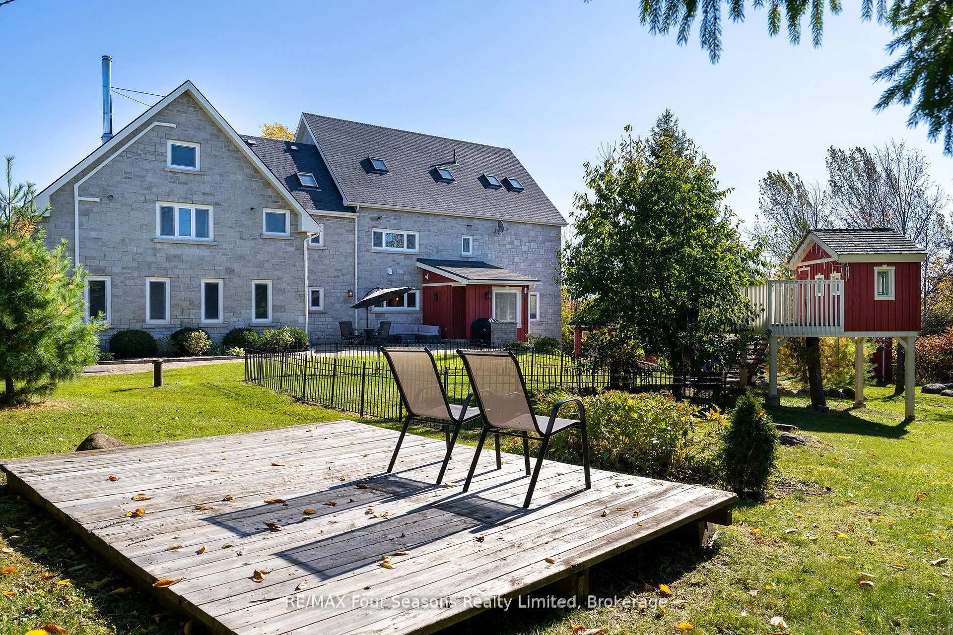 Photo 39 of 124 Dinsmore Street, Meaford — HOMEH