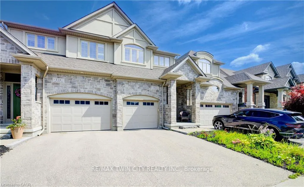 Photo 2 of 140 Oak Park Drive, Waterloo — HOMEH