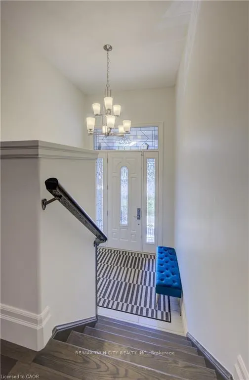 Photo 4 of 140 Oak Park Drive, Waterloo — HOMEH