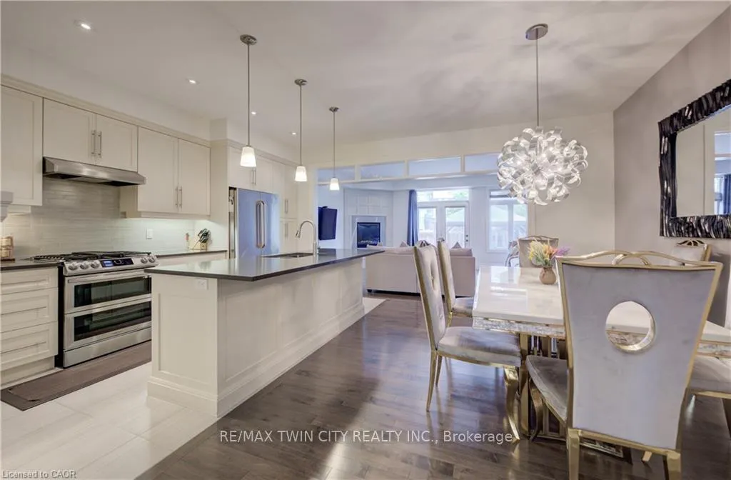 Photo 6 of 140 Oak Park Drive, Waterloo — HOMEH