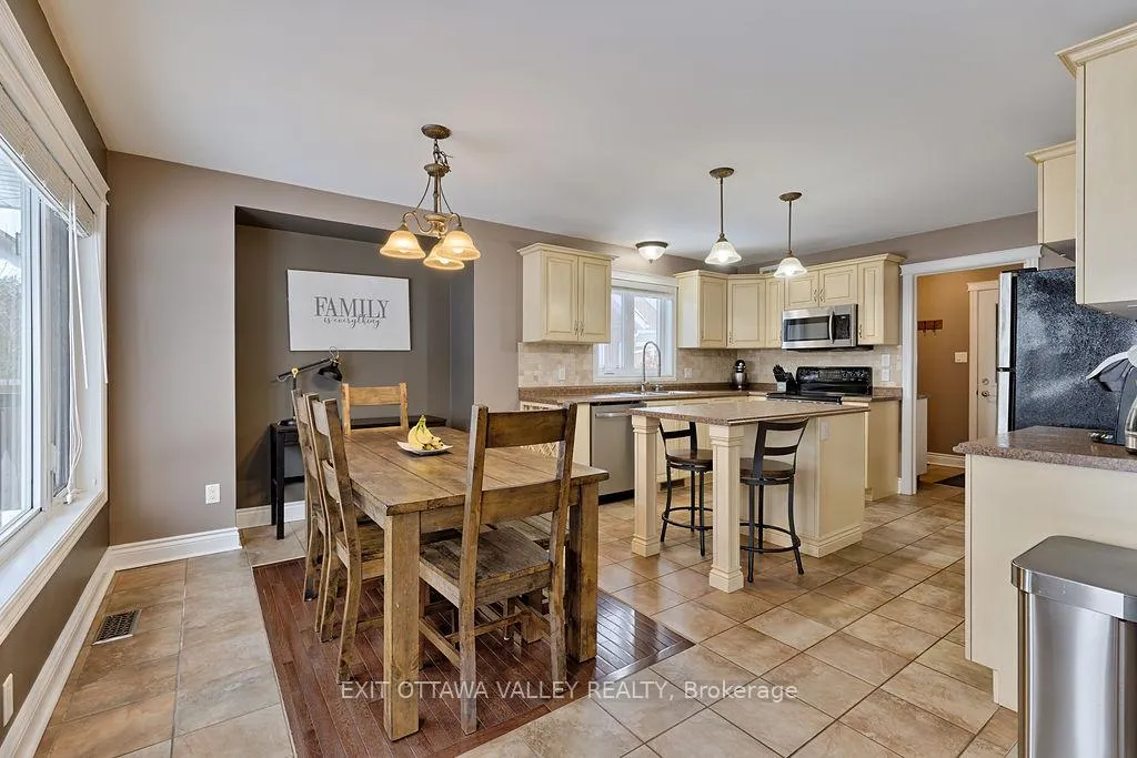 Photo 9 of 2023 Sandstone Crescent N, Petawawa — HOMEH
