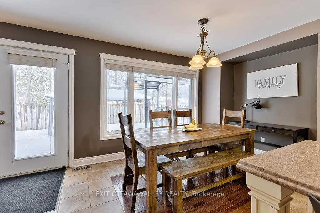 Photo 10 of 2023 Sandstone Crescent N, Petawawa — HOMEH