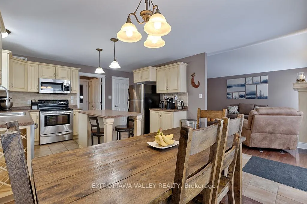 Photo 11 of 2023 Sandstone Crescent N, Petawawa — HOMEH