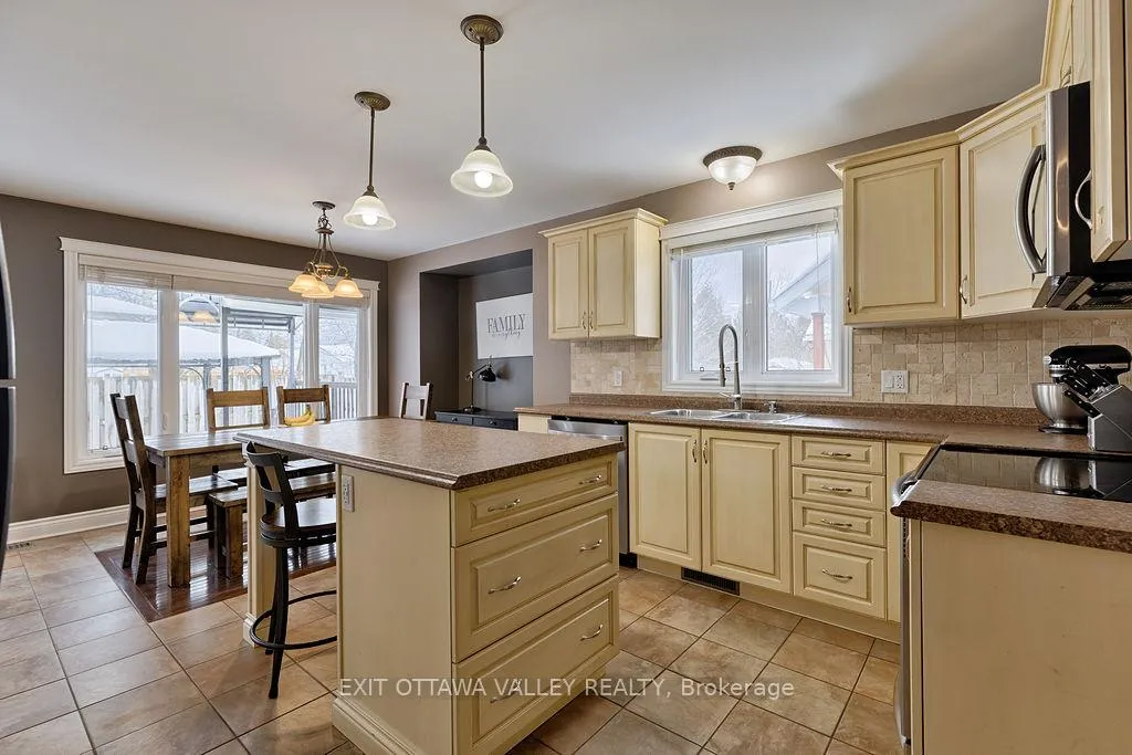 Photo 14 of 2023 Sandstone Crescent N, Petawawa — HOMEH