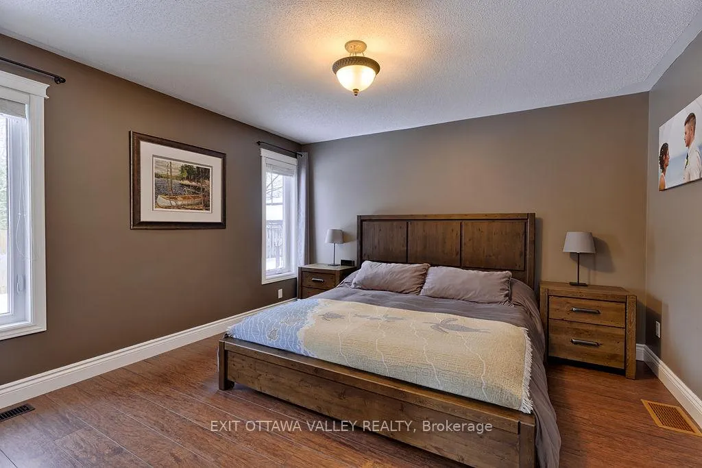Photo 17 of 2023 Sandstone Crescent N, Petawawa — HOMEH