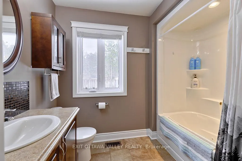 Photo 19 of 2023 Sandstone Crescent N, Petawawa — HOMEH