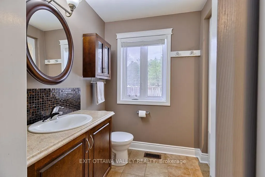 Photo 20 of 2023 Sandstone Crescent N, Petawawa — HOMEH