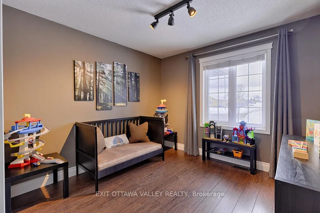 Photo 22 of 2023 Sandstone Crescent N, Petawawa — HOMEH
