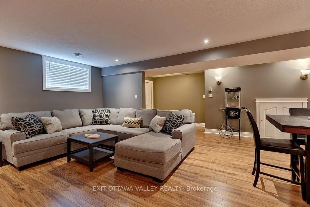 Photo 27 of 2023 Sandstone Crescent N, Petawawa — HOMEH