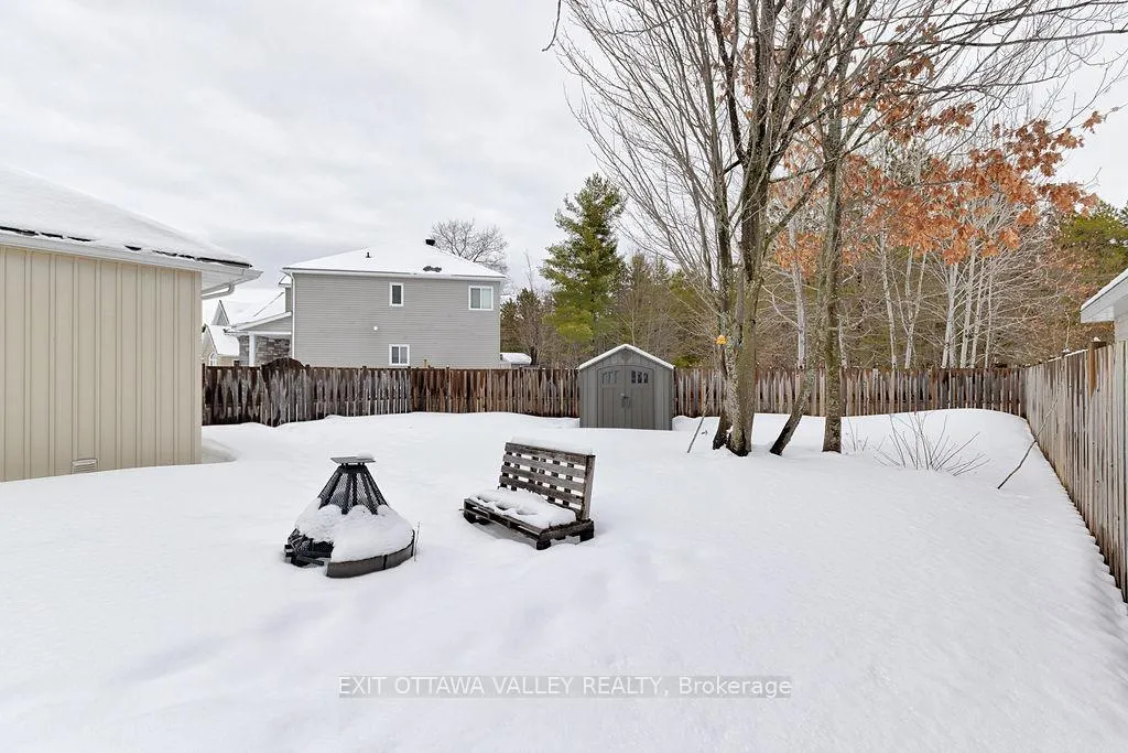 Photo 35 of 2023 Sandstone Crescent N, Petawawa — HOMEH