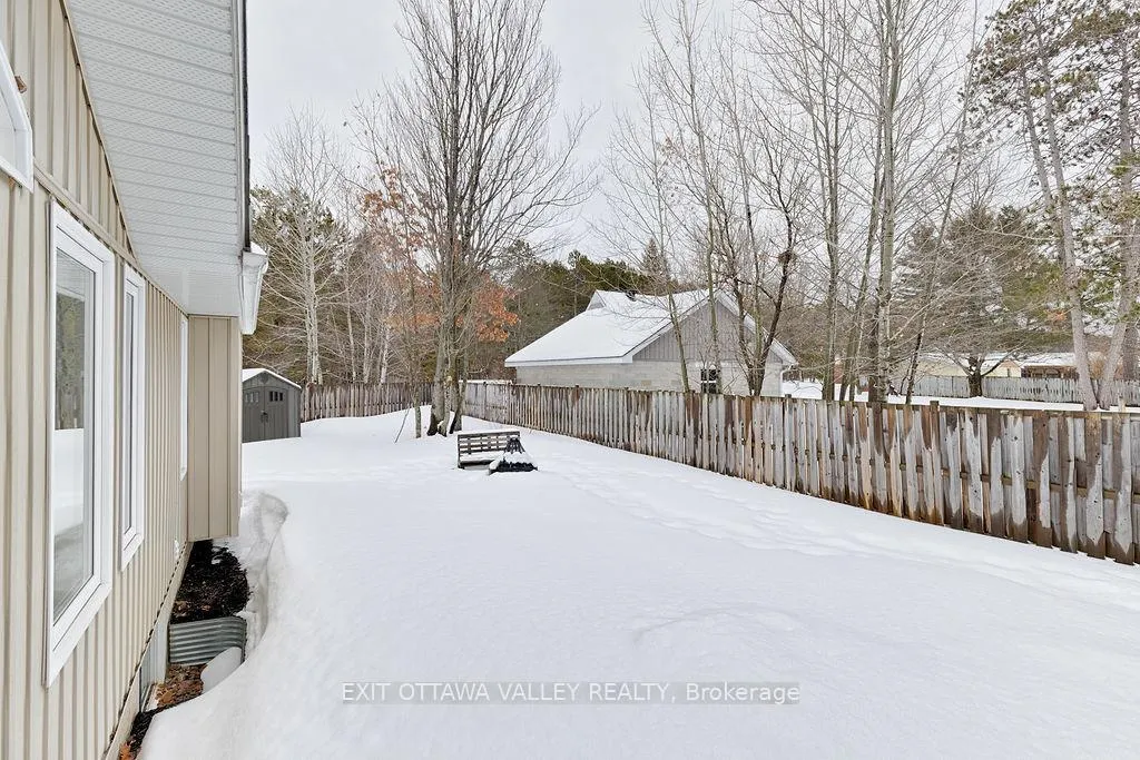 Photo 37 of 2023 Sandstone Crescent N, Petawawa — HOMEH