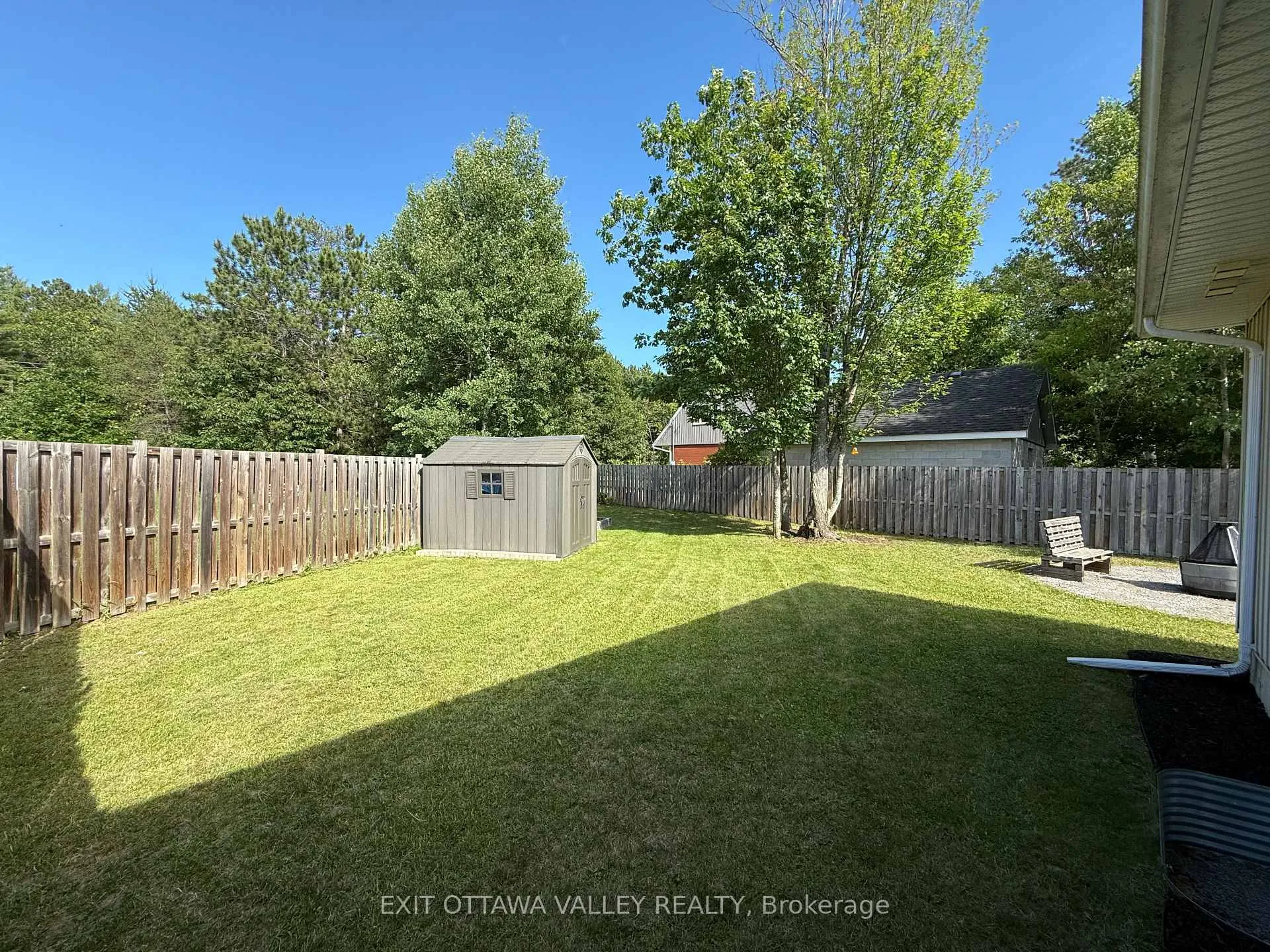 Photo 40 of 2023 Sandstone Crescent N, Petawawa — HOMEH