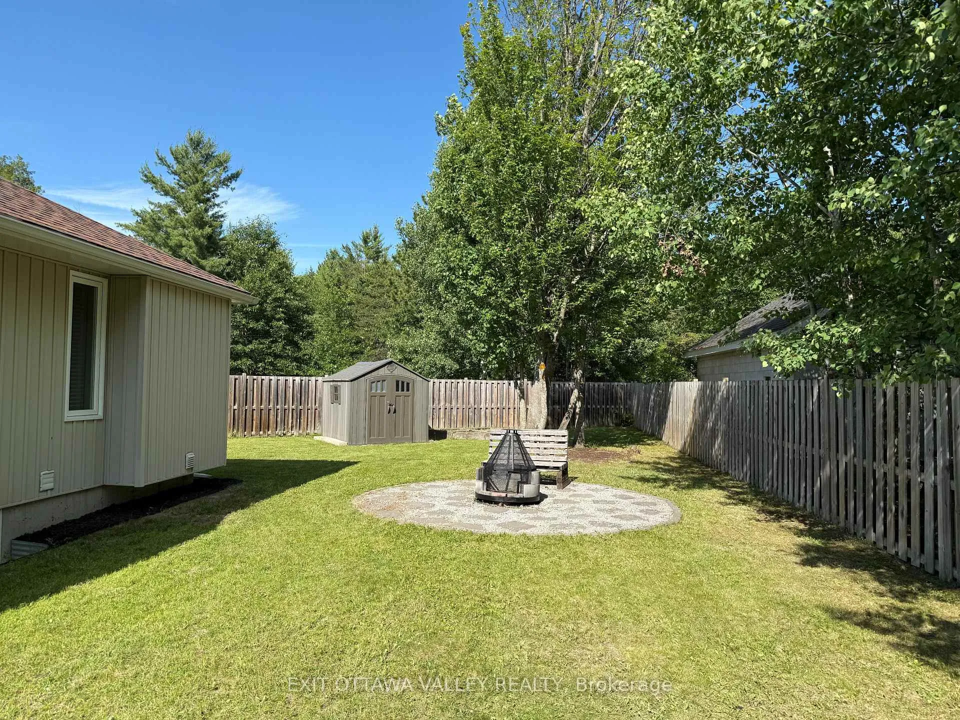Photo 43 of 2023 Sandstone Crescent N, Petawawa — HOMEH
