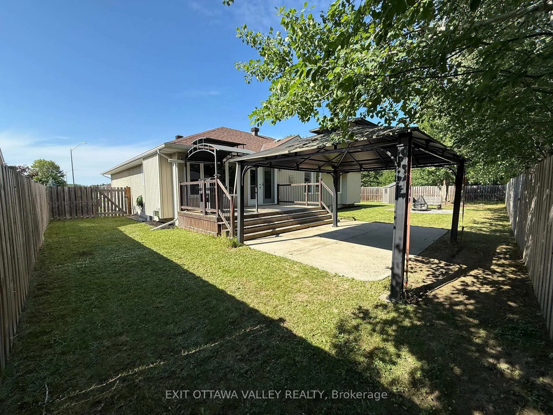 Photo 44 of 2023 Sandstone Crescent N, Petawawa — HOMEH