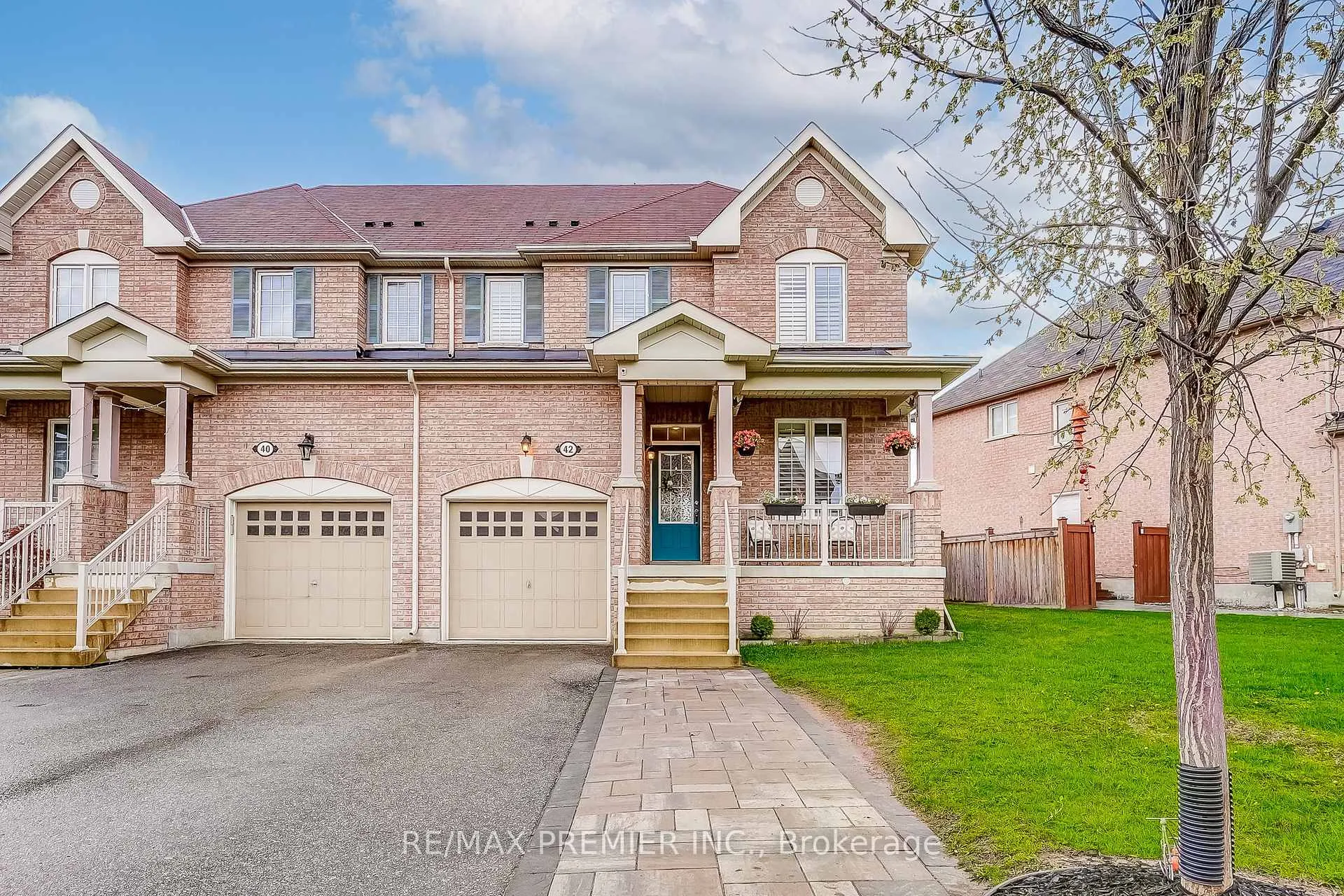 Photo 1 of 42 Jackson Drive, New Tecumseth, Tottenham — HOMEH