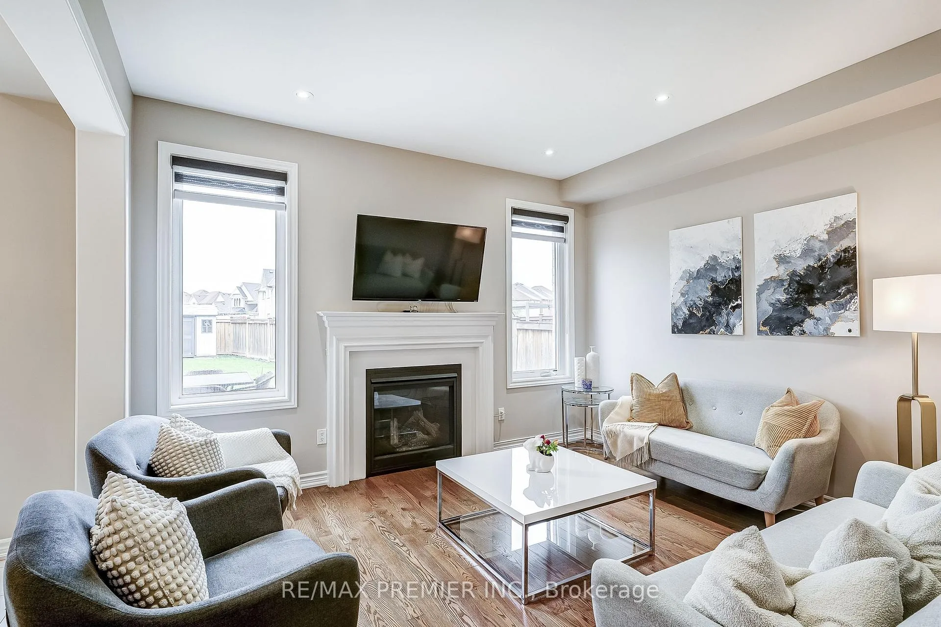 Photo 13 of 42 Jackson Drive, New Tecumseth, Tottenham — HOMEH