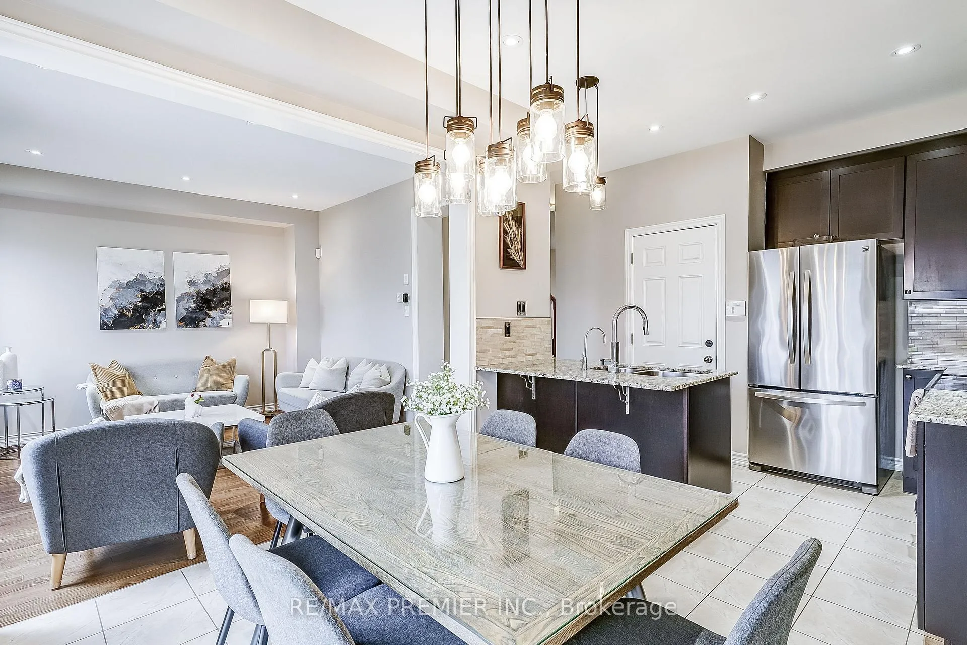 Photo 19 of 42 Jackson Drive, New Tecumseth, Tottenham — HOMEH