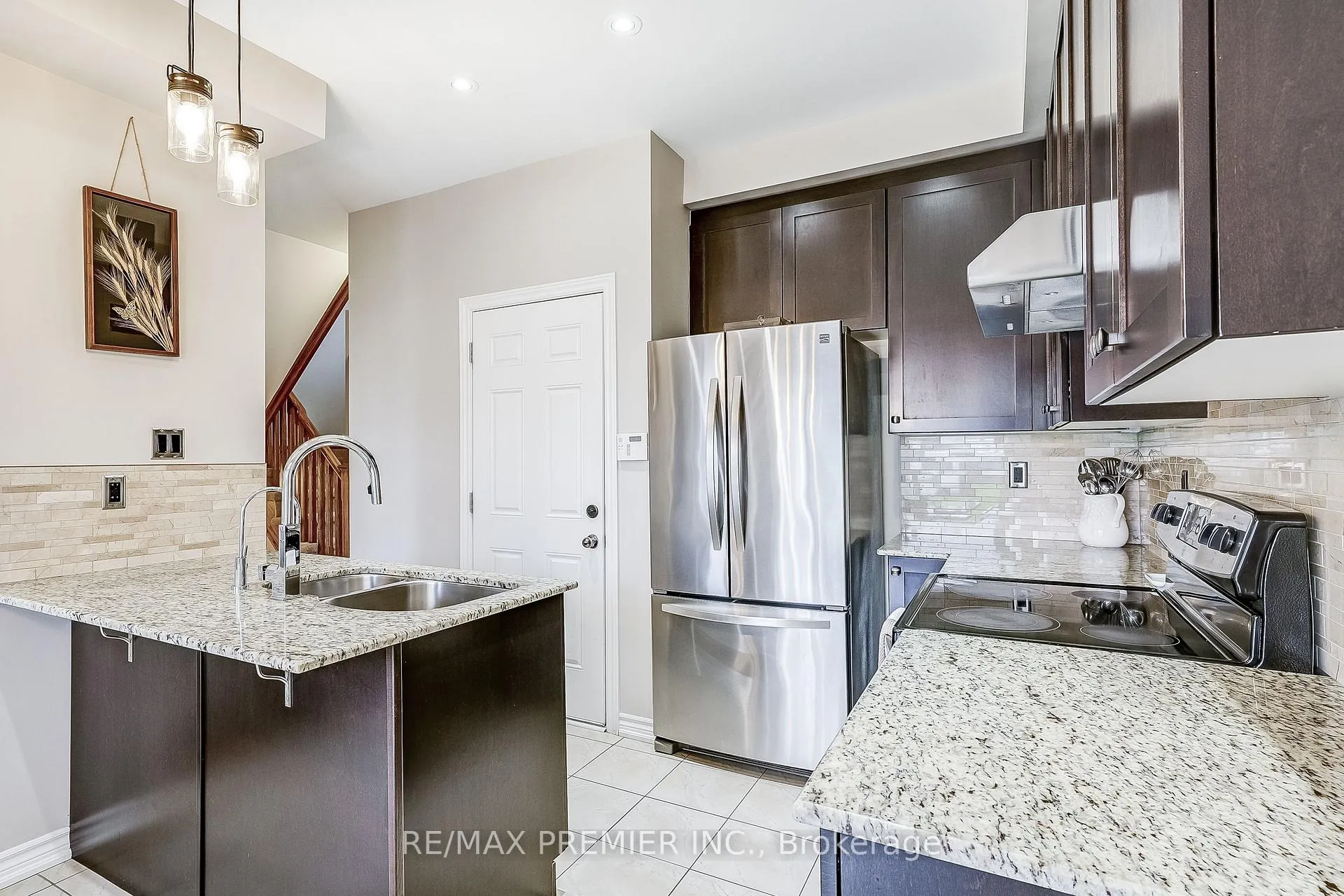 Photo 20 of 42 Jackson Drive, New Tecumseth, Tottenham — HOMEH