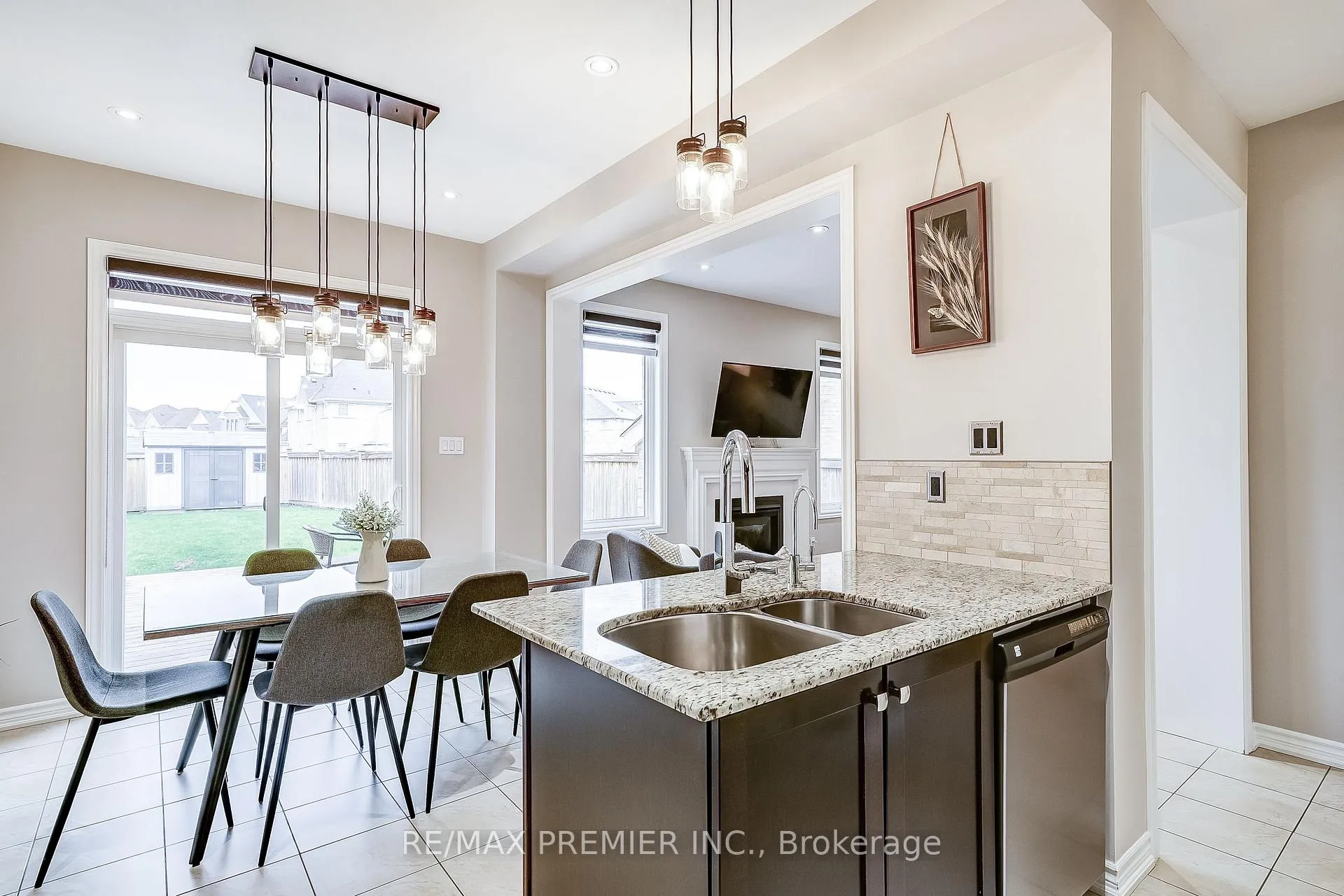 Photo 21 of 42 Jackson Drive, New Tecumseth, Tottenham — HOMEH