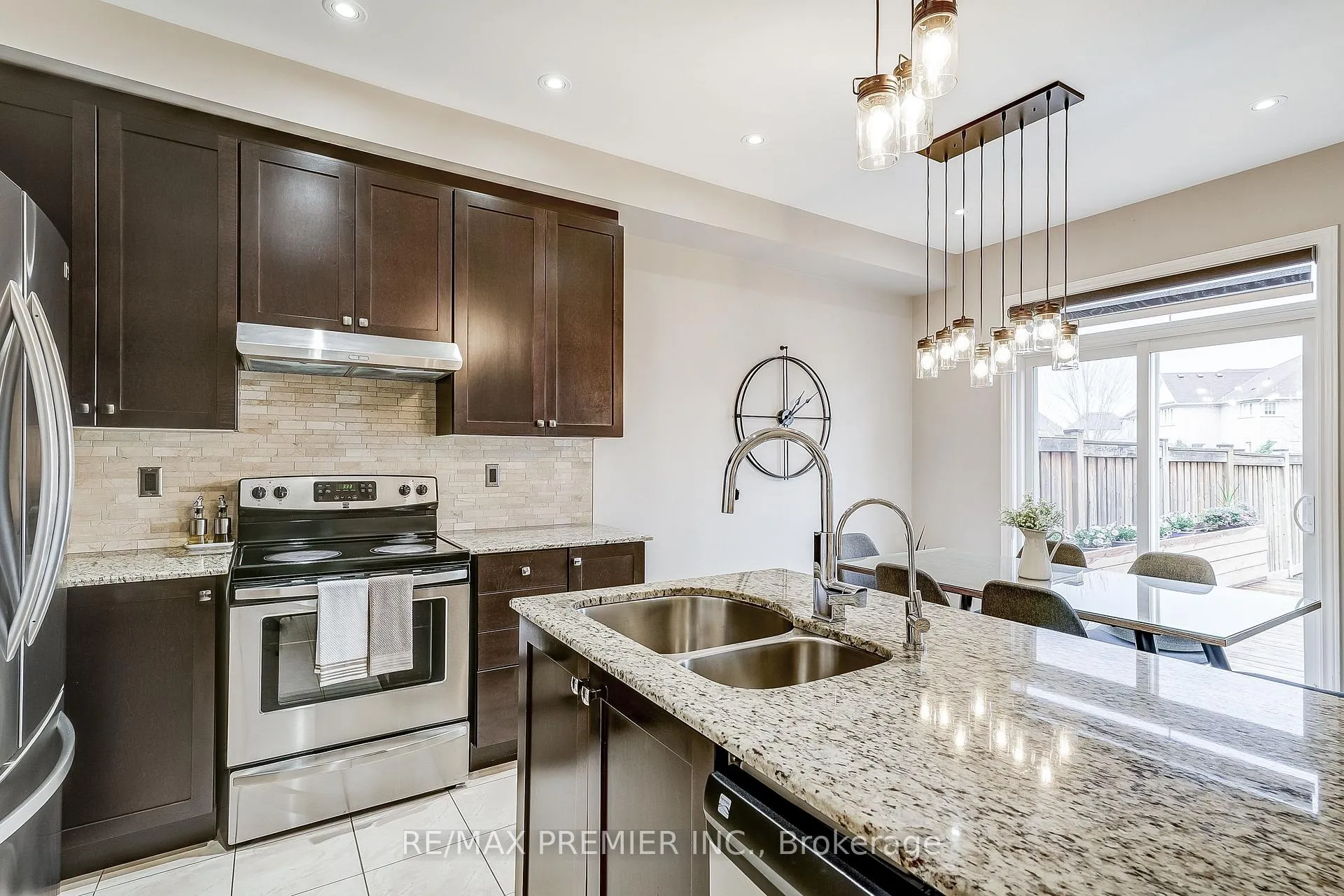 Photo 22 of 42 Jackson Drive, New Tecumseth, Tottenham — HOMEH
