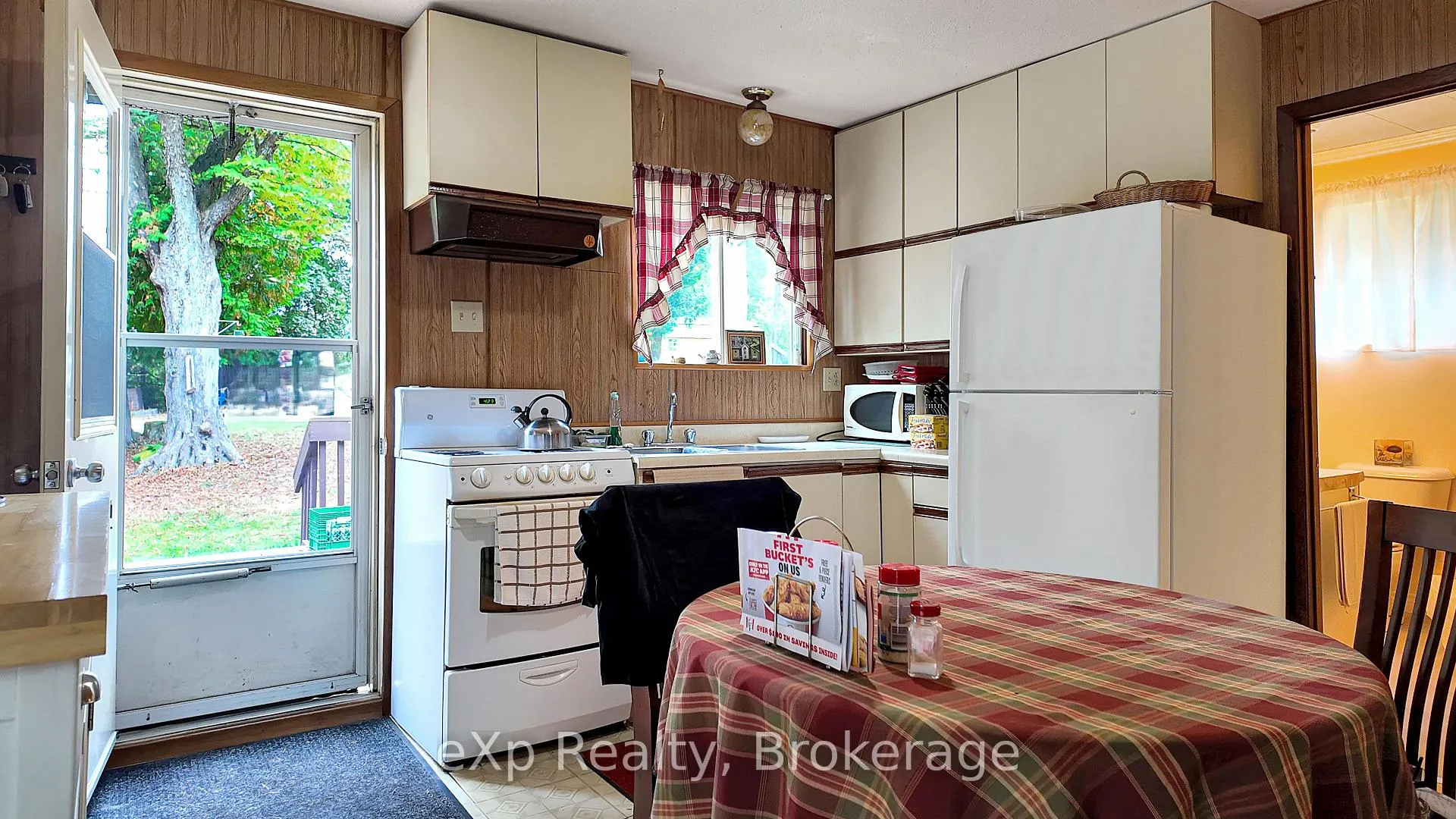 Photo 4 of 119 Old Bridge Road S, West Grey — HOMEH