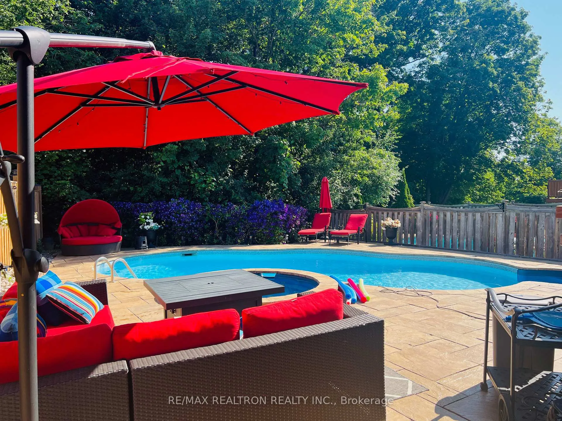 Photo 41 of 174 Hammerstone Crescent, Vaughan, Beverley Glen — HOMEH