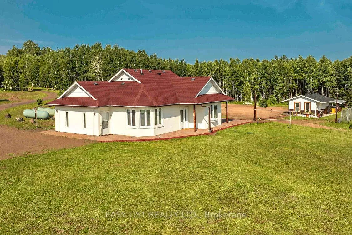 Photo 1 of 608 Copper Cliff Road, Neebing — HOMEH