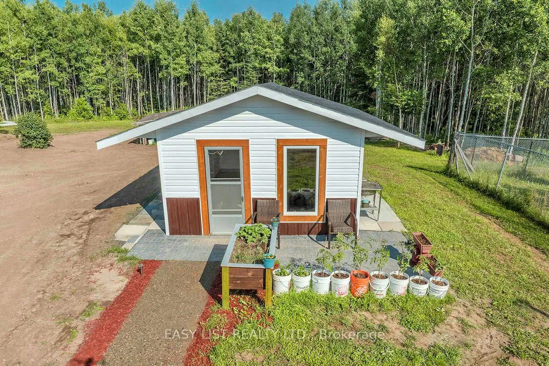 Photo 6 of 608 Copper Cliff Road, Neebing — HOMEH