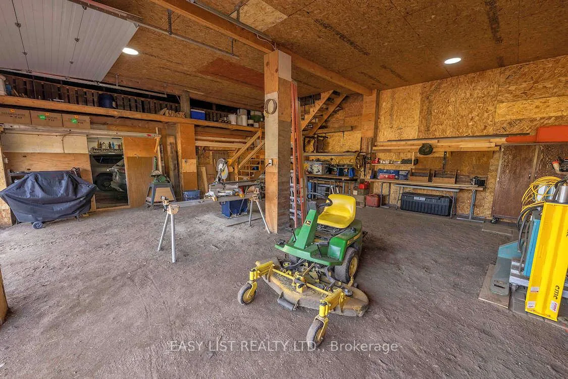 Photo 7 of 608 Copper Cliff Road, Neebing — HOMEH