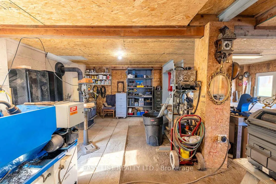 Photo 9 of 608 Copper Cliff Road, Neebing — HOMEH