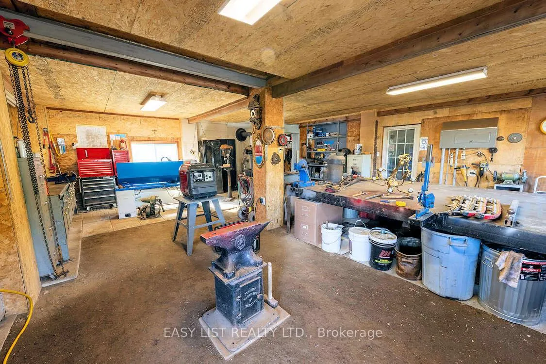 Photo 11 of 608 Copper Cliff Road, Neebing — HOMEH