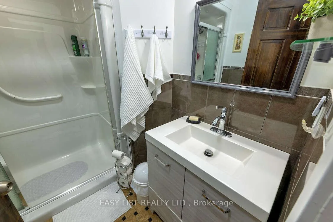 Photo 23 of 608 Copper Cliff Road, Neebing — HOMEH