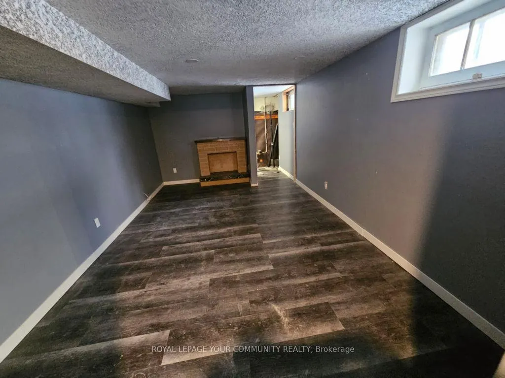 Photo 11 of 58 Metzloff Drive, Kitchener — HOMEH