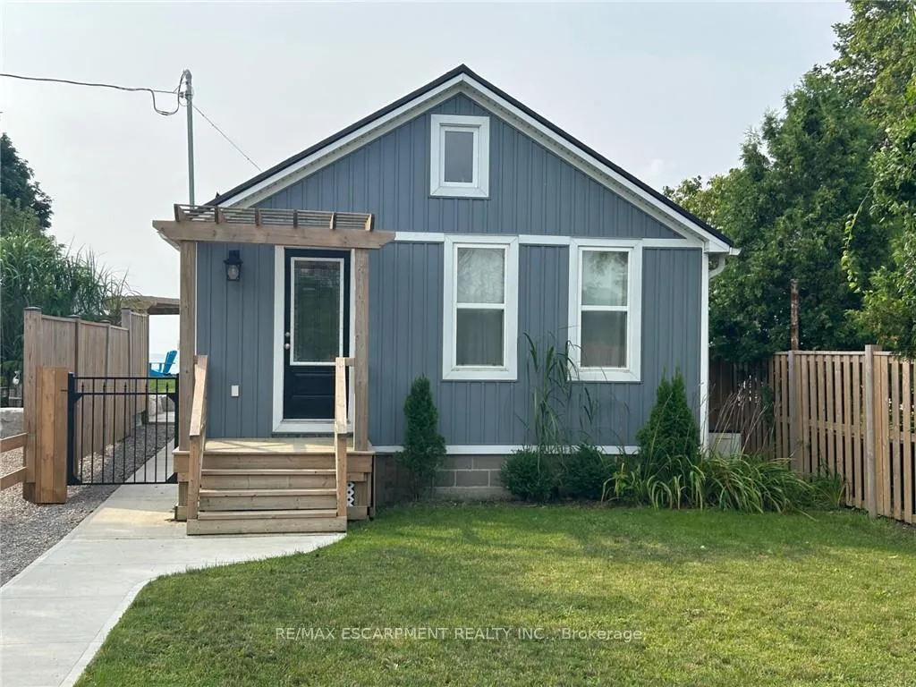 Front of 2130 Lakeshore Road